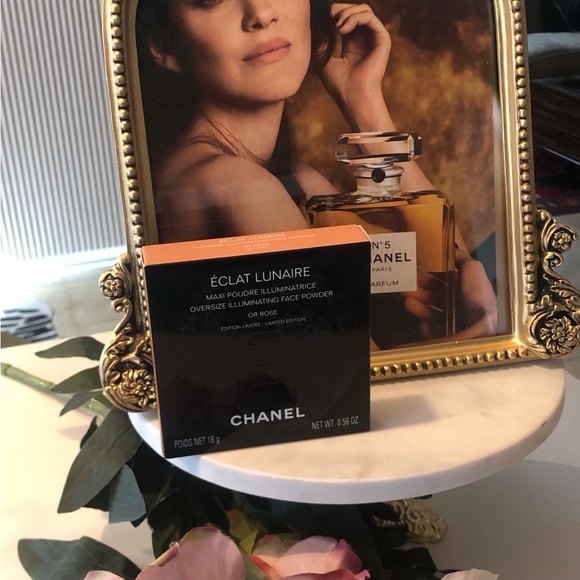 CHANEL Eclat LUNAIRE Oversize Limited Edition Iluminating Face Powder - Picture 9 of 13